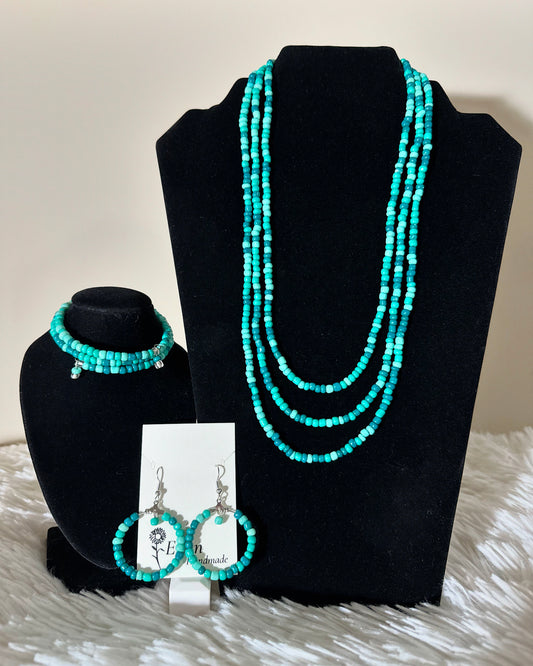 Flamenco Beach Glass and wood handmade jewelry set.